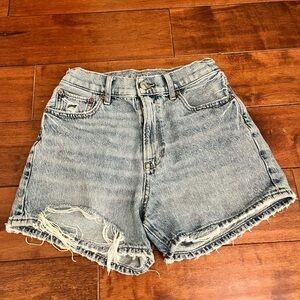 American Eagle denim 90s boyfriend shorts